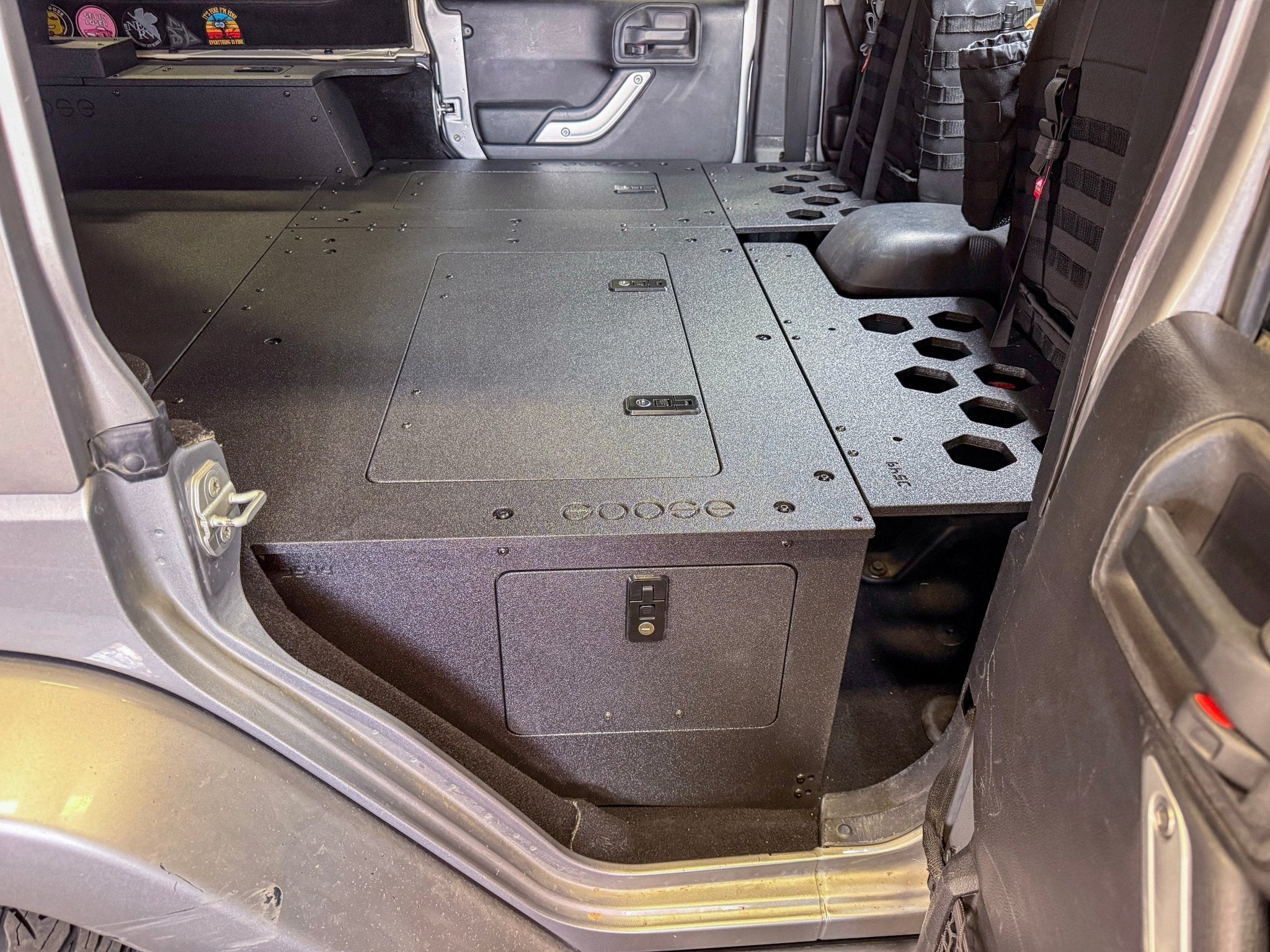 Jeep - Wrangler - 2007 - 2018 - JKU - 4 Door - Explore Series - Seat Delete Plate System - Second Row - Module Based - 8" Module - Spirit of 1876Goose Gear