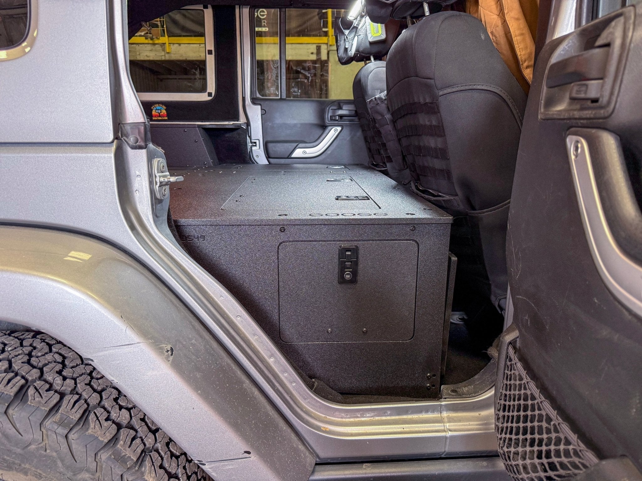 Jeep - Wrangler - 2007 - 2018 - JKU - 4 Door - Explore Series - Seat Delete Plate System - Second Row - Module Based - 8" Module - Spirit of 1876Goose Gear