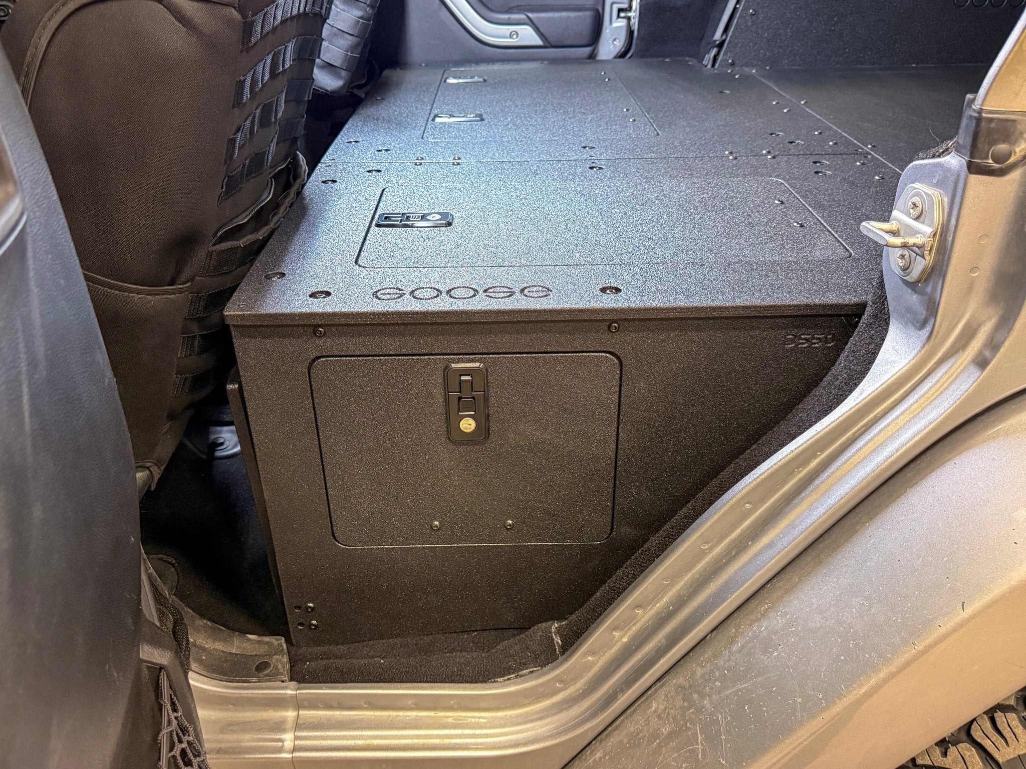 Jeep - Wrangler - 2007 - 2018 - JKU - 4 Door - Explore Series - Seat Delete Plate System - Second Row - Module Based - 8" Module - Spirit of 1876Goose Gear