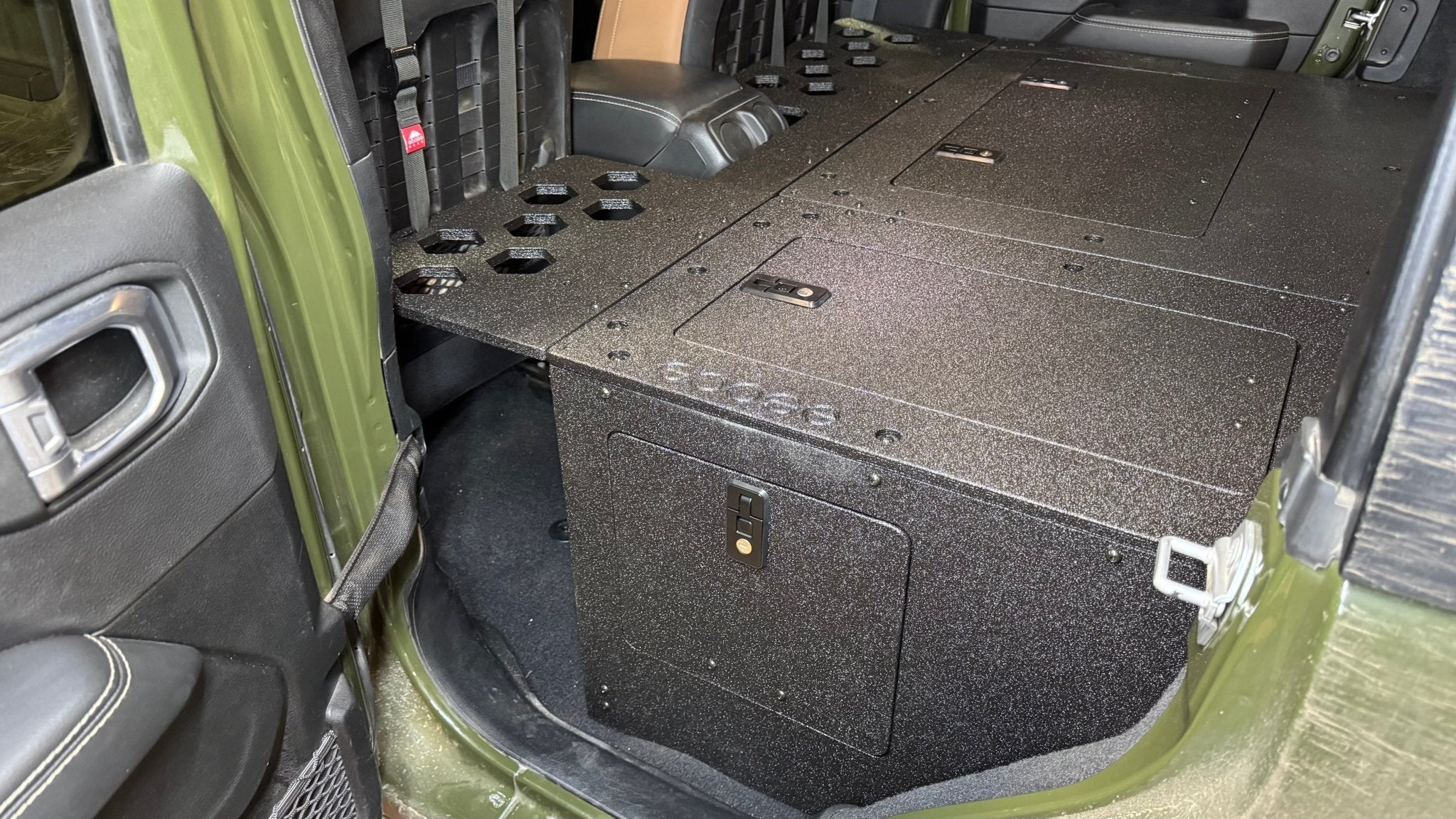 Jeep Wrangler 2018 - 2023 JLU 4 Door - Second Row Seat Delete Plate System - 8" or 10" Module Based - Spirit of 1876 - Goose Gear