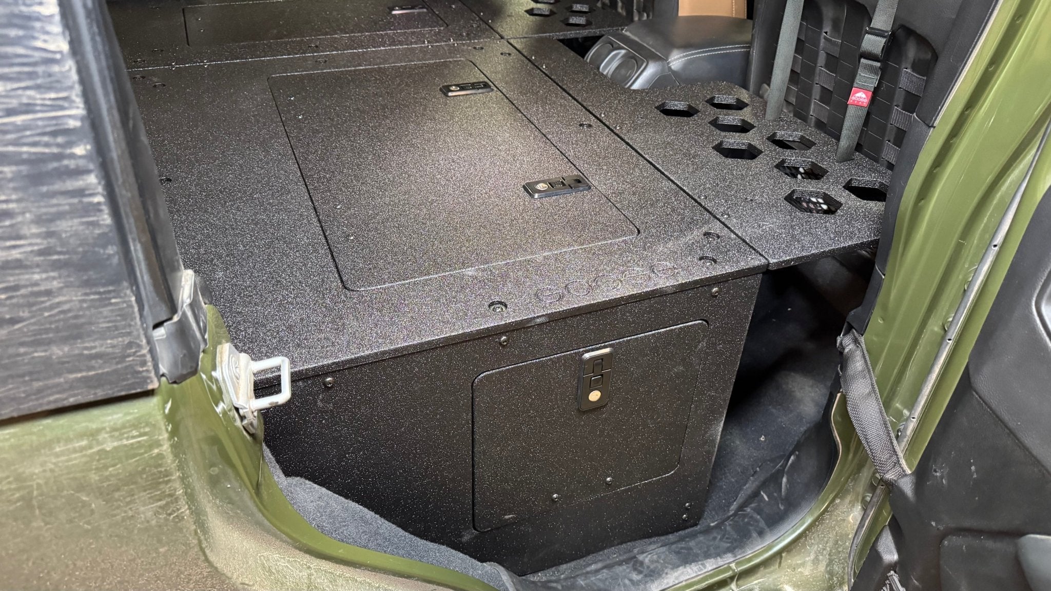 Jeep Wrangler 2018-2023 JLU 4 Door - Second Row Seat Delete Plate System - 8" or 10" Module Based - Spirit of 1876 - Goose Gear