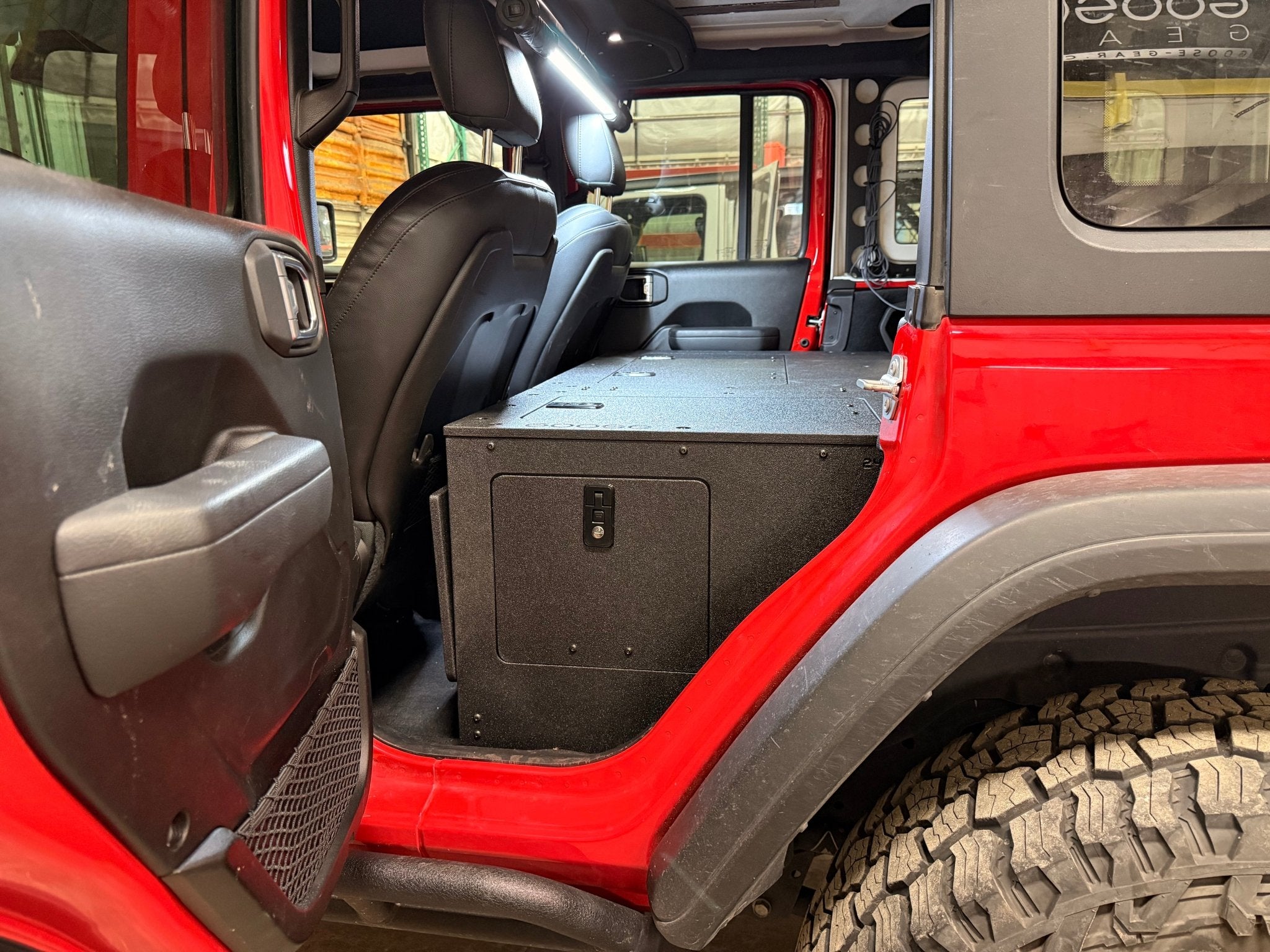 Jeep - Wrangler - 2024 - Present - JLU - 4 Door - Explore Series - Seat Delete Plate System - Second Row - Module Based - 10" Module - Spirit of 1876Goose Gear