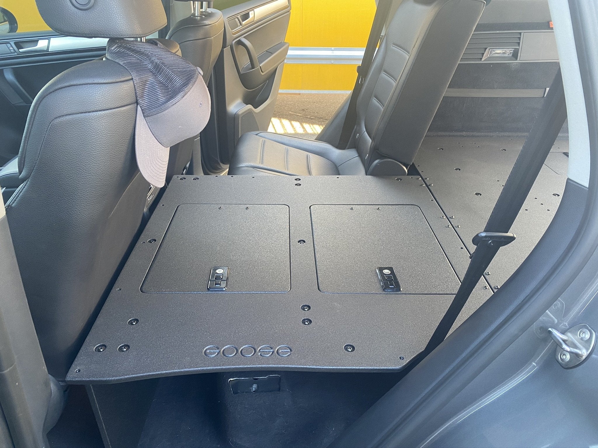 Porsche Cayenne 2011 - 2017 2nd Gen. - Second Row Seat Delete Plate System - Spirit of 1876 - Goose Gear