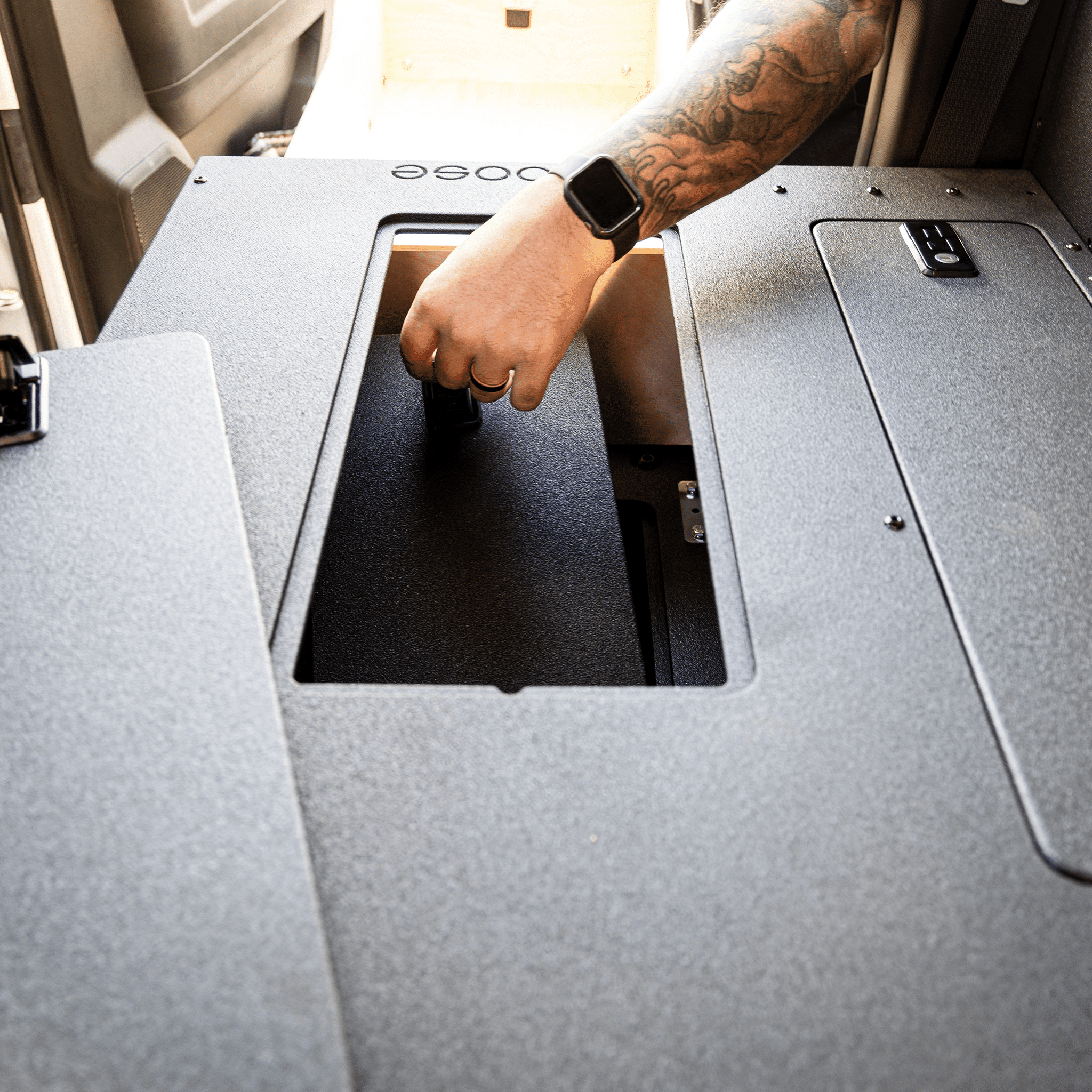 Ram 2500/3500 2009 - Present 4th and 5th Gen. Crew Cab - Second Row Single Drawer Module - Spirit of 1876 - Goose Gear