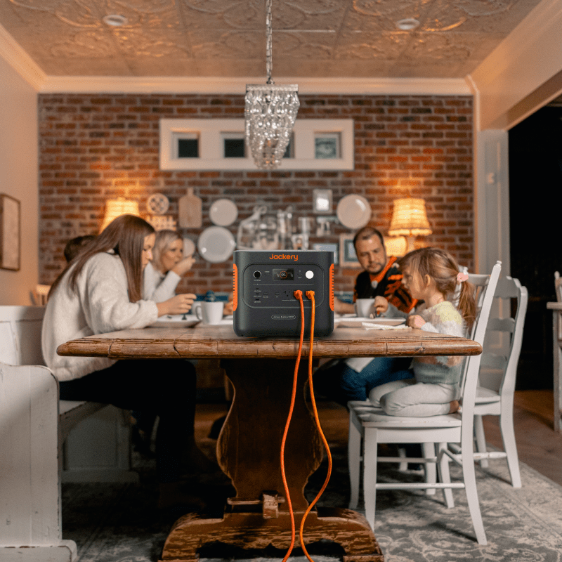 Jackery Solar Generator 2000 v2 - Spirit of 1876 - Jackery