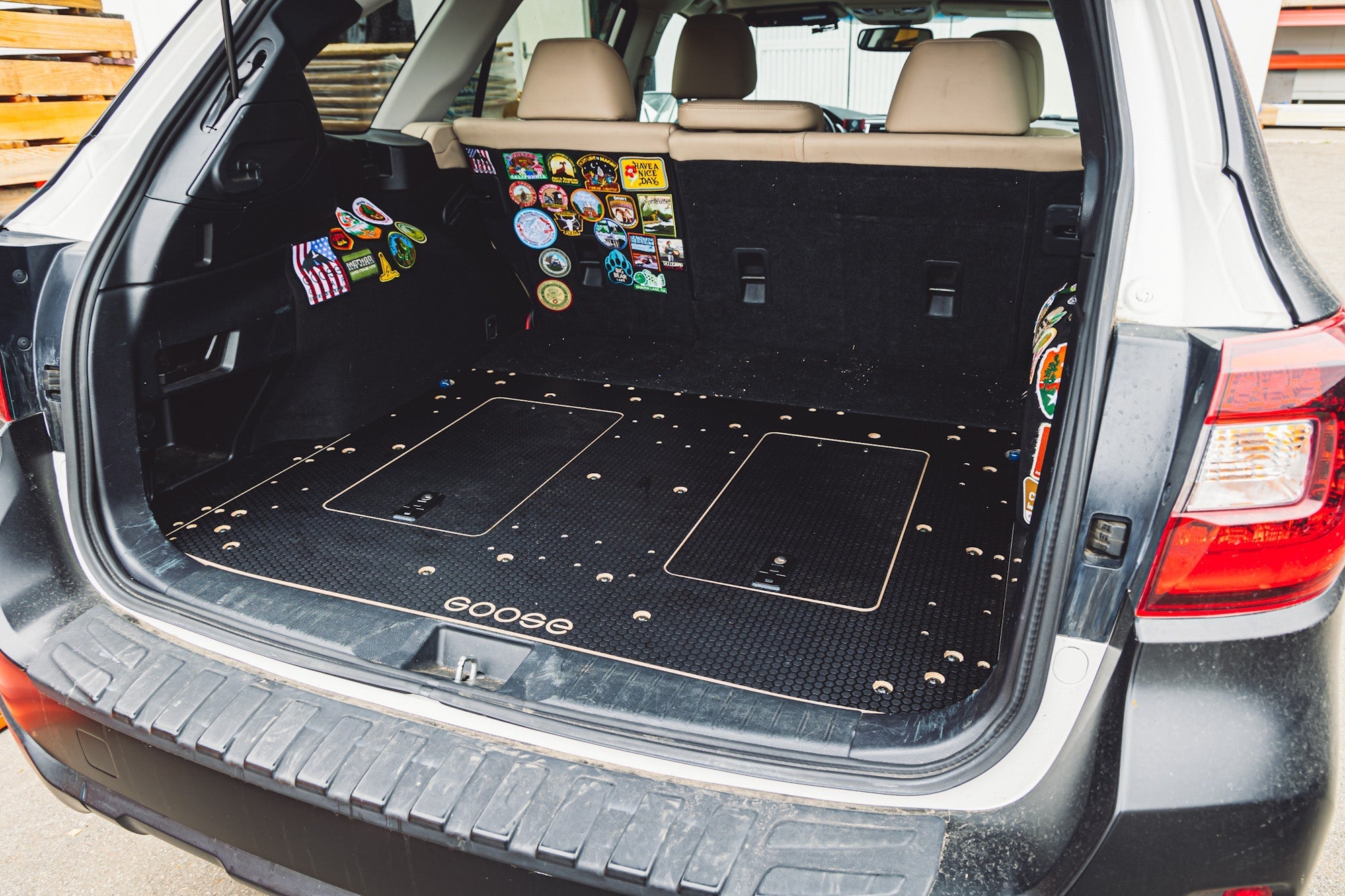 Subaru Outback 2015 - 2019 5th Gen. - Rear Plate System - Spirit of 1876 - Goose Gear