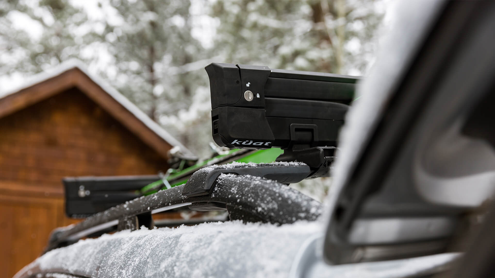 KUAT SWITCH - CLAMSHELL FLIP DOWN SKI RACK