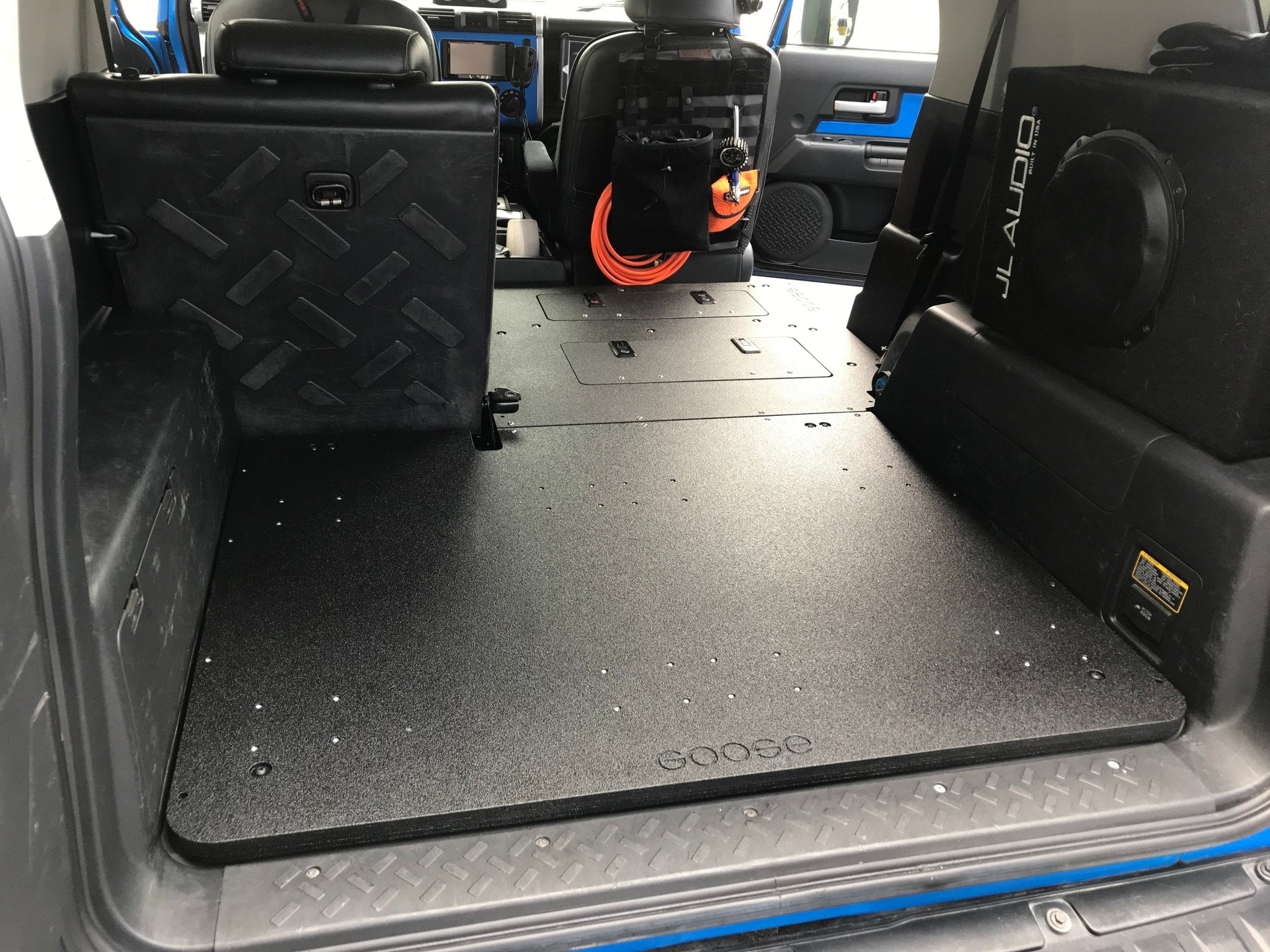 Toyota FJ Cruiser 2006 - 2014 - Second Row Seat Delete Plate System - Spirit of 1876 - Goose Gear