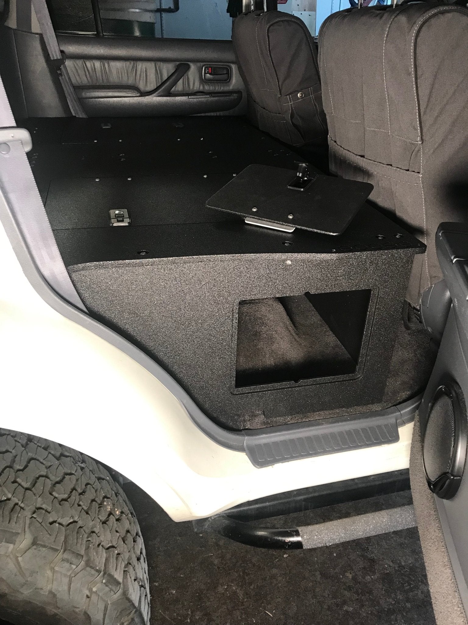 Toyota Land Cruiser 1991 - 1997 80 Series - Second Row Seat Delete Plate System - Module Height Platform - Spirit of 1876 - Goose Gear