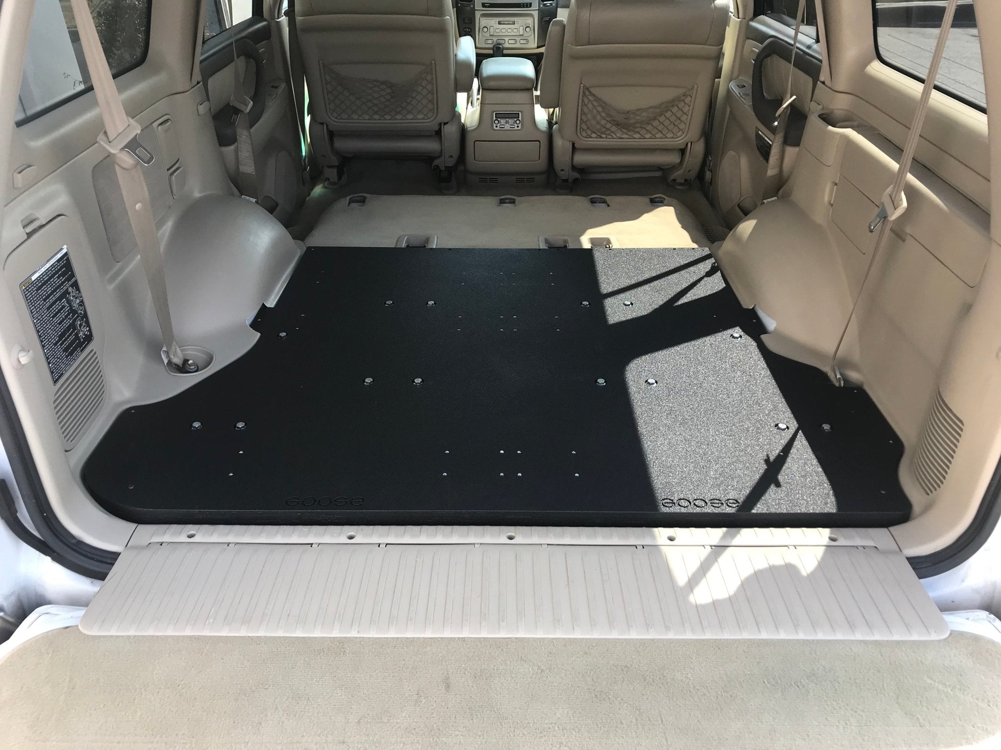 Toyota Land Cruiser 1998 - 2007 100 Series - Rear Plate System - Spirit of 1876 - Goose Gear
