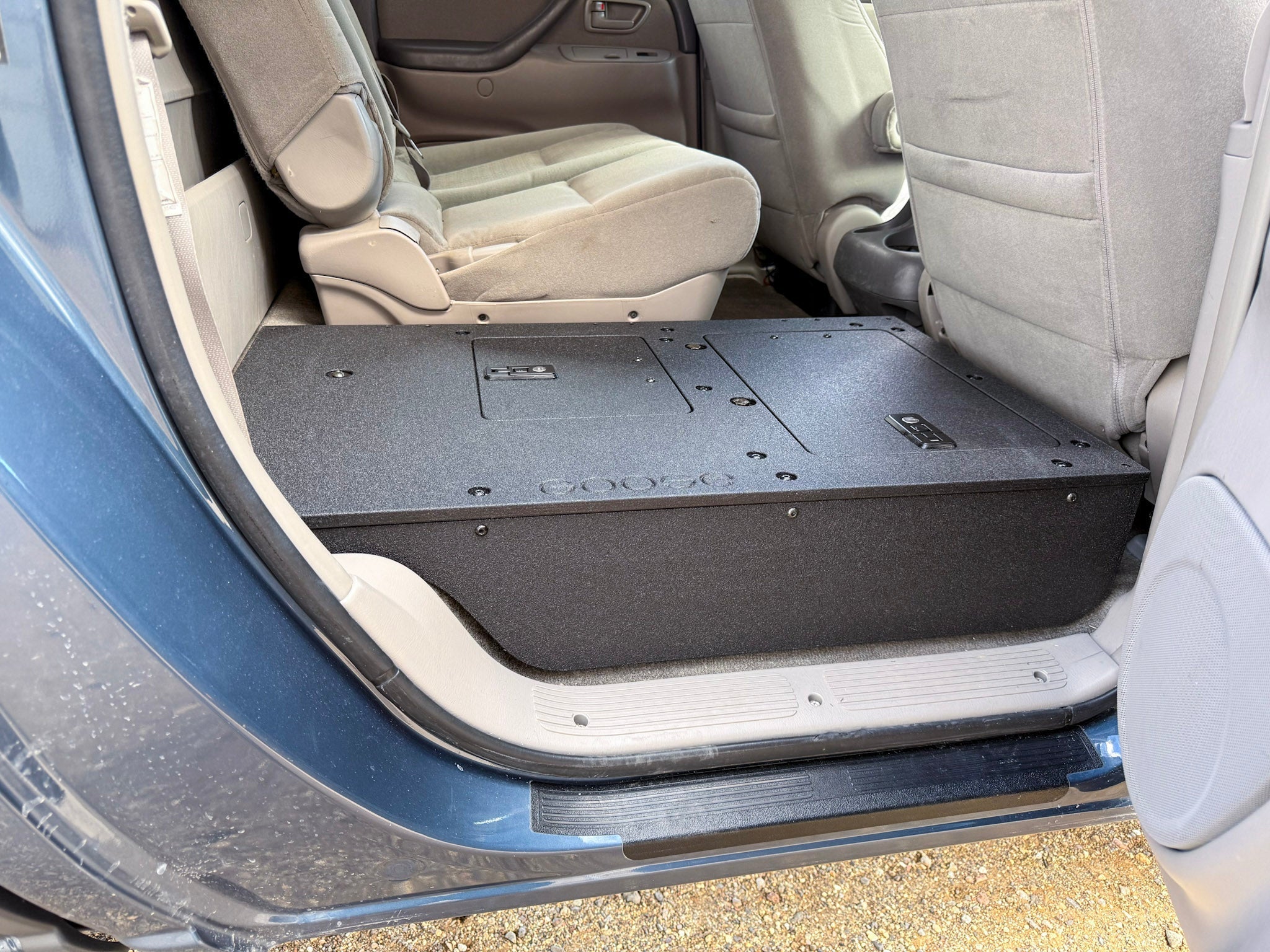 Toyota Tundra - 2000 - 2006 1st Gen - Double Cab - Second Row Seat Delete Plate System - Spirit of 1876Goose Gear