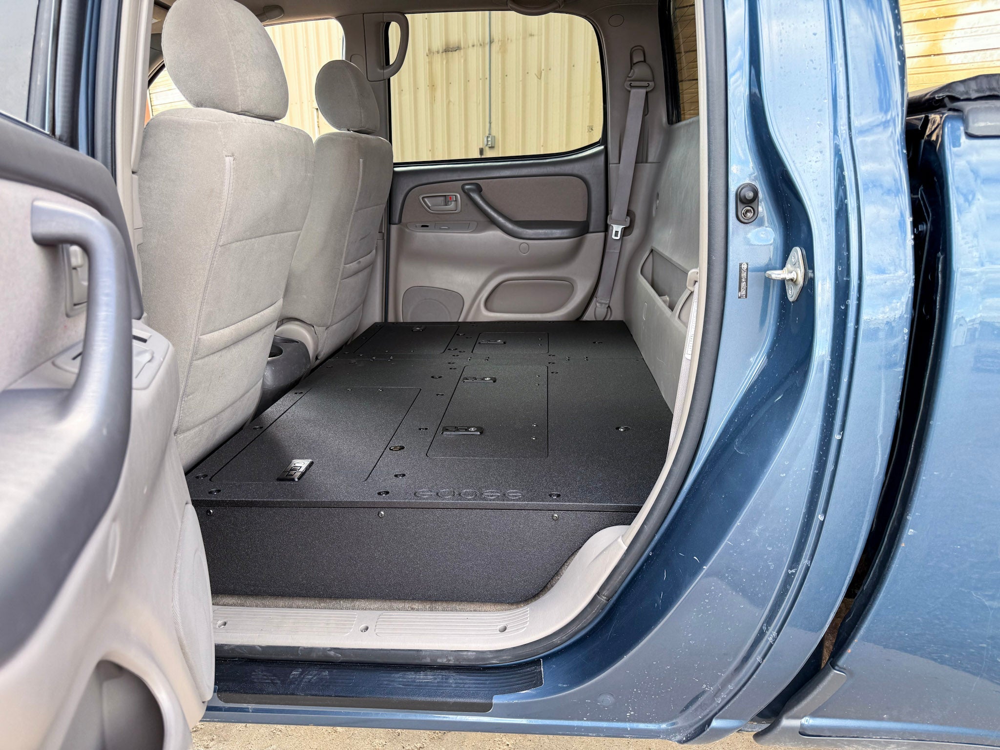 Toyota Tundra - 2000 - 2006 1st Gen - Double Cab - Second Row Seat Delete Plate System - Spirit of 1876Goose Gear