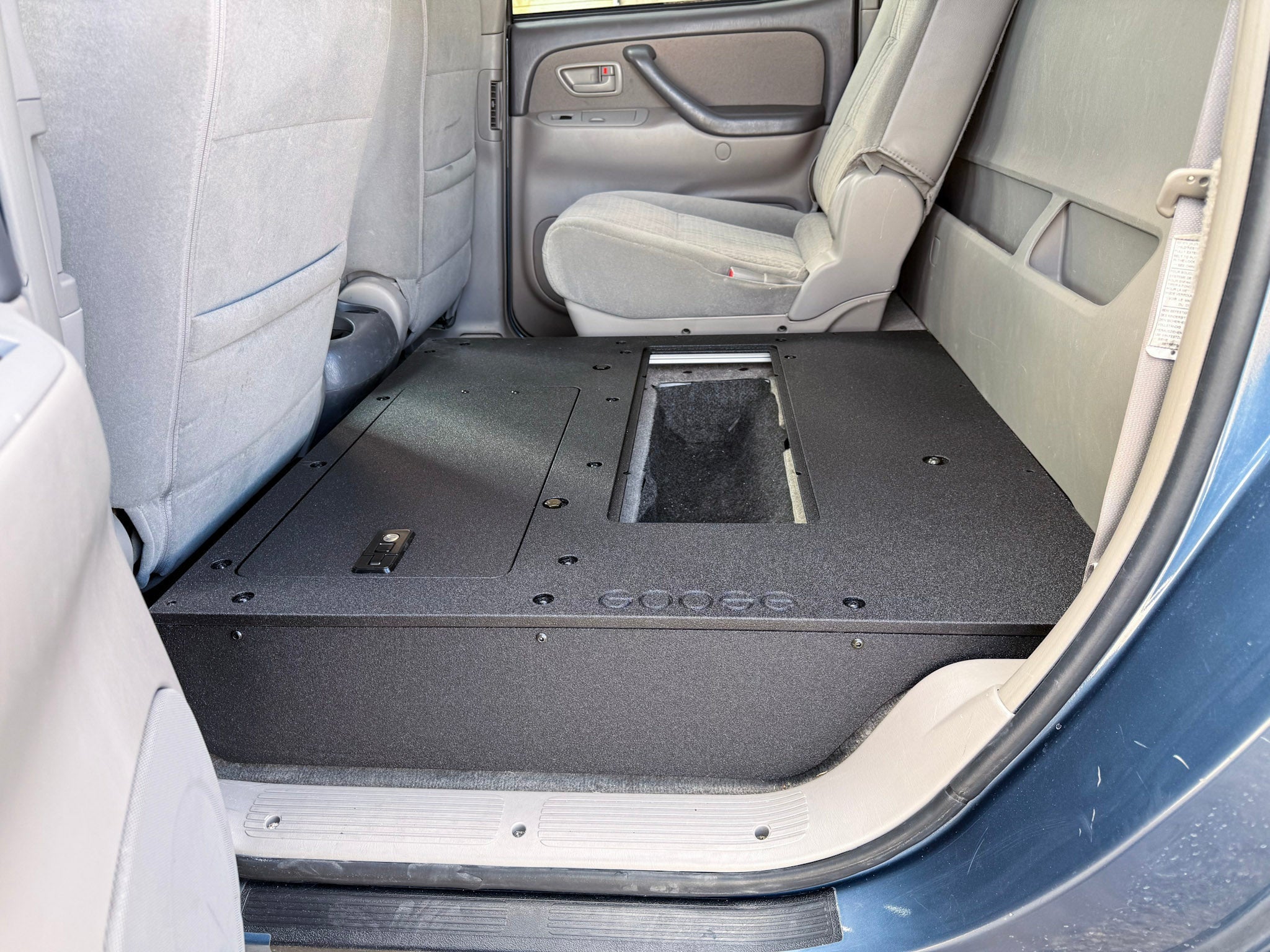 Toyota Tundra - 2000 - 2006 1st Gen - Double Cab - Second Row Seat Delete Plate System - Spirit of 1876Goose Gear