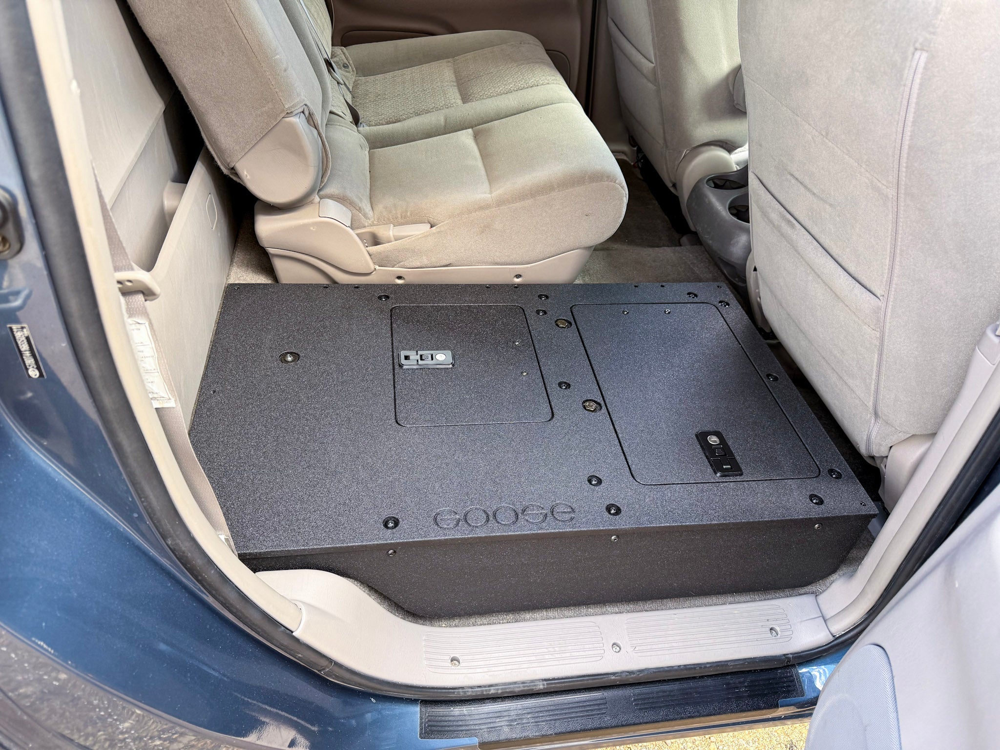Toyota Tundra - 2000 - 2006 1st Gen - Double Cab - Second Row Seat Delete Plate System - Spirit of 1876Goose Gear