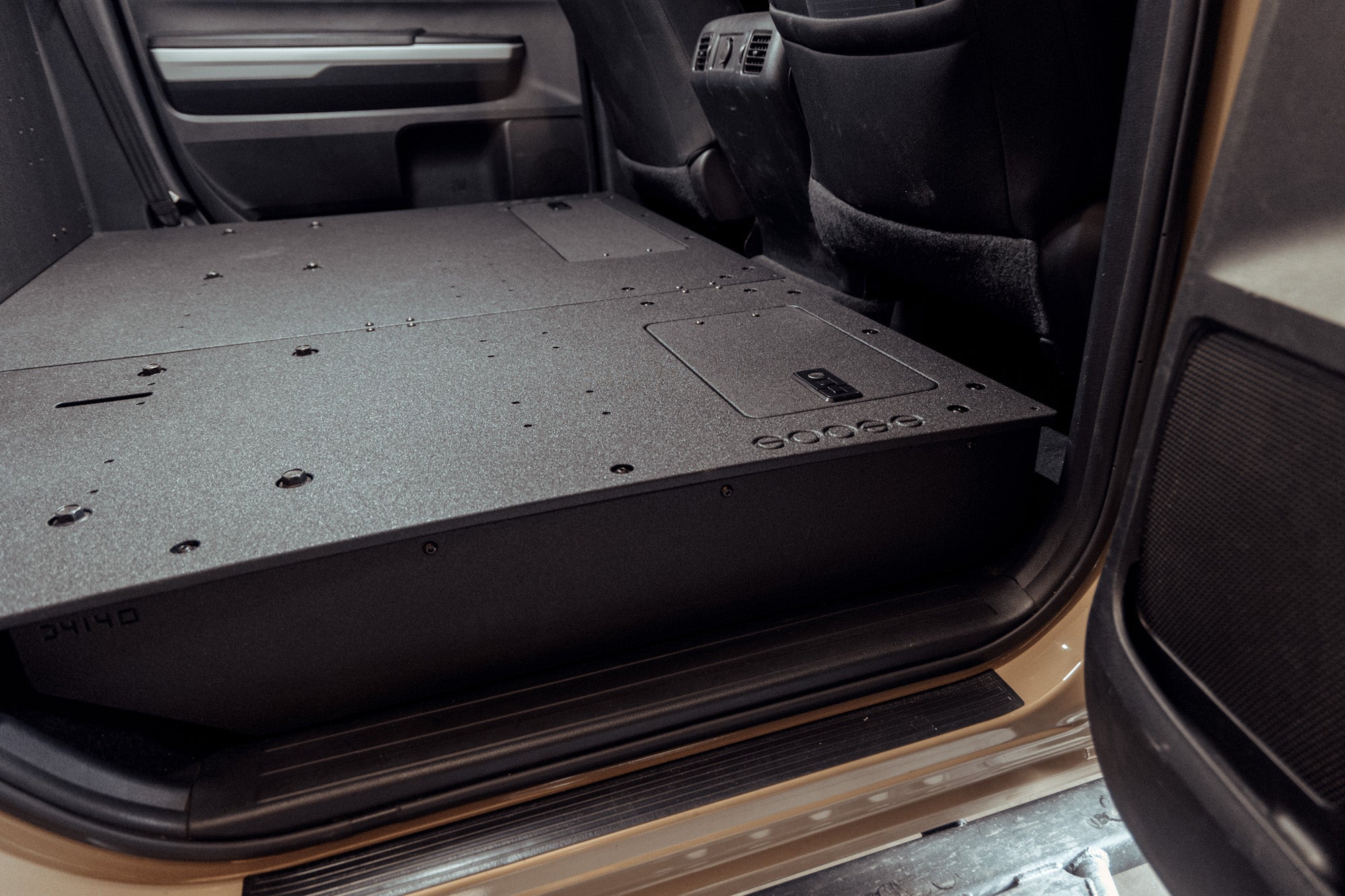 Toyota Tundra 2014 - 2021 2.5 Gen. CrewMax - Second Row Seat Delete Plate System - Spirit of 1876 - Goose Gear