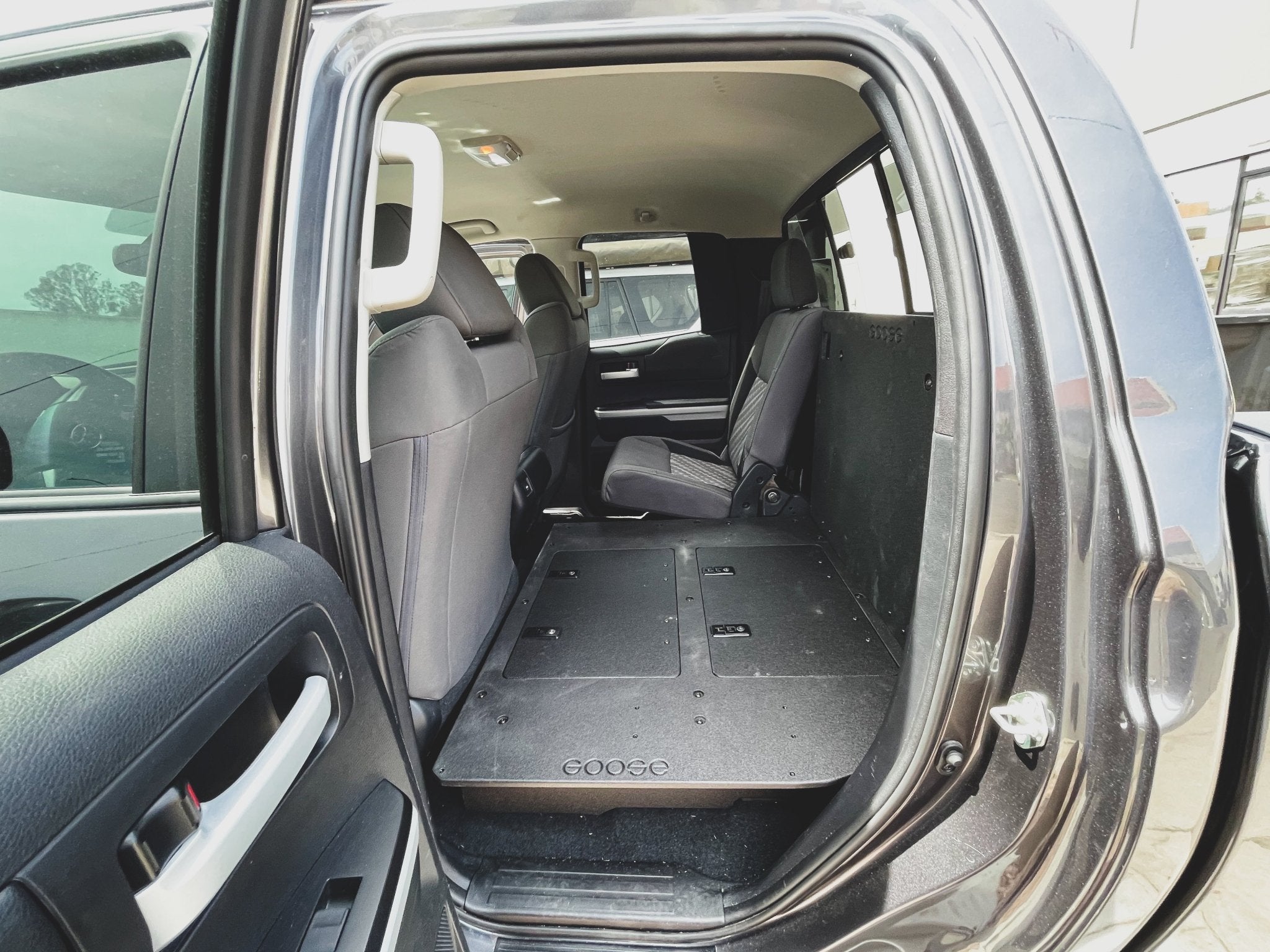 Toyota Tundra 2014 - 2021 2.5 Gen. Double Cab - Second Row Seat Delete Plate System - Spirit of 1876 - Goose Gear