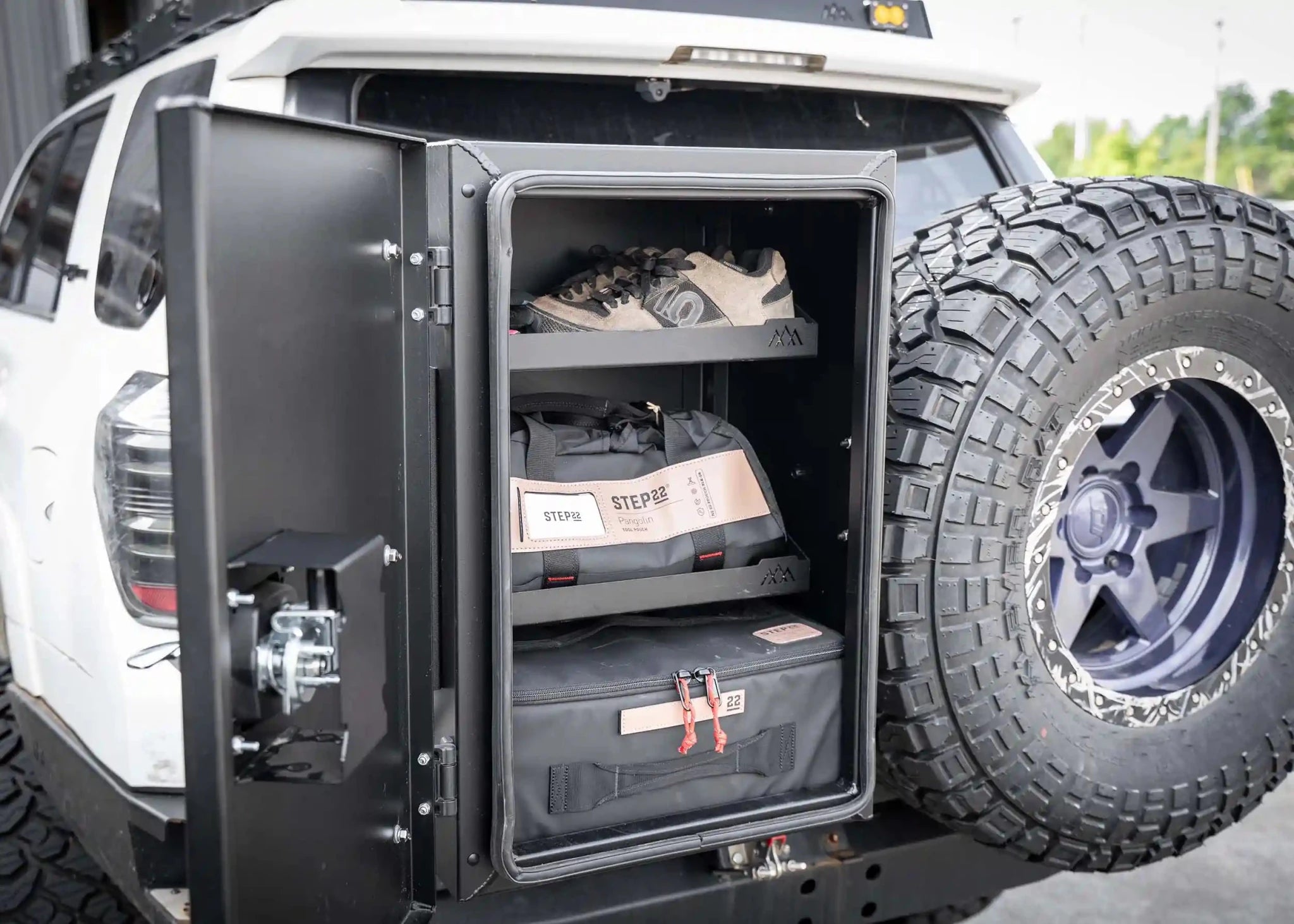 Universal Overland Storage Box (19x28x15) - Spirit of 1876Backwoods Adventure Mods