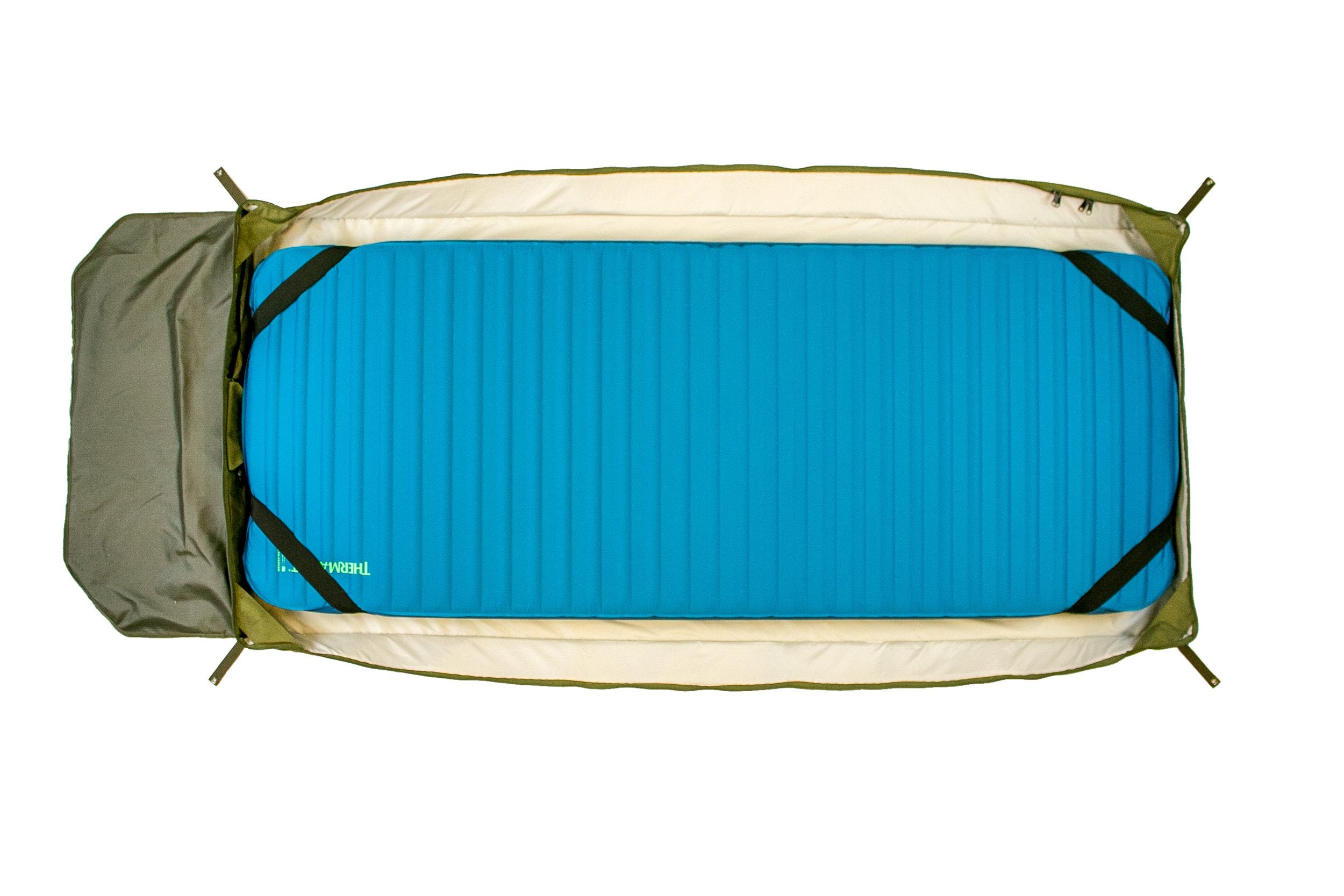 BORN OUTDOOR BADGER BED