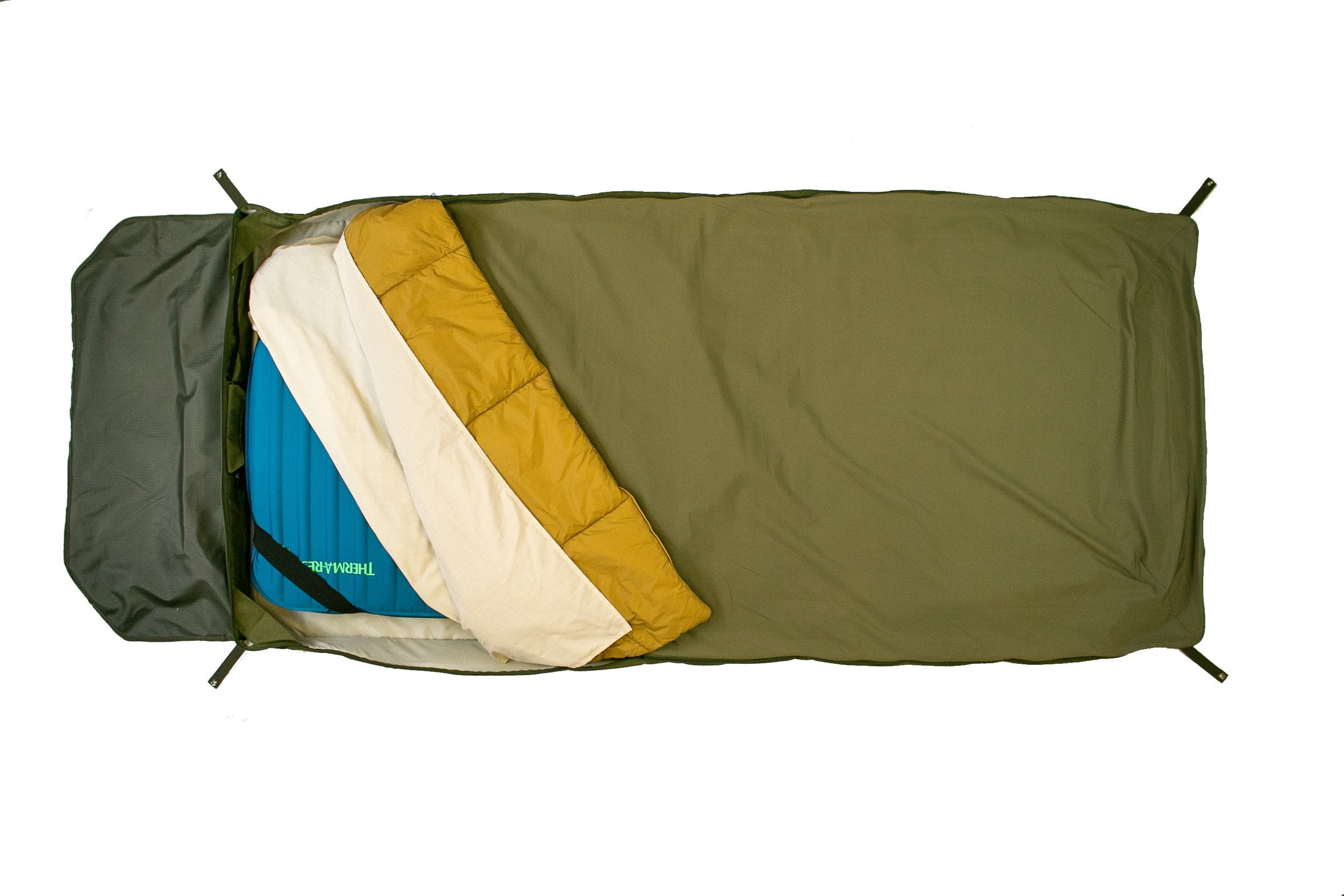 BORN OUTDOOR BADGER BED