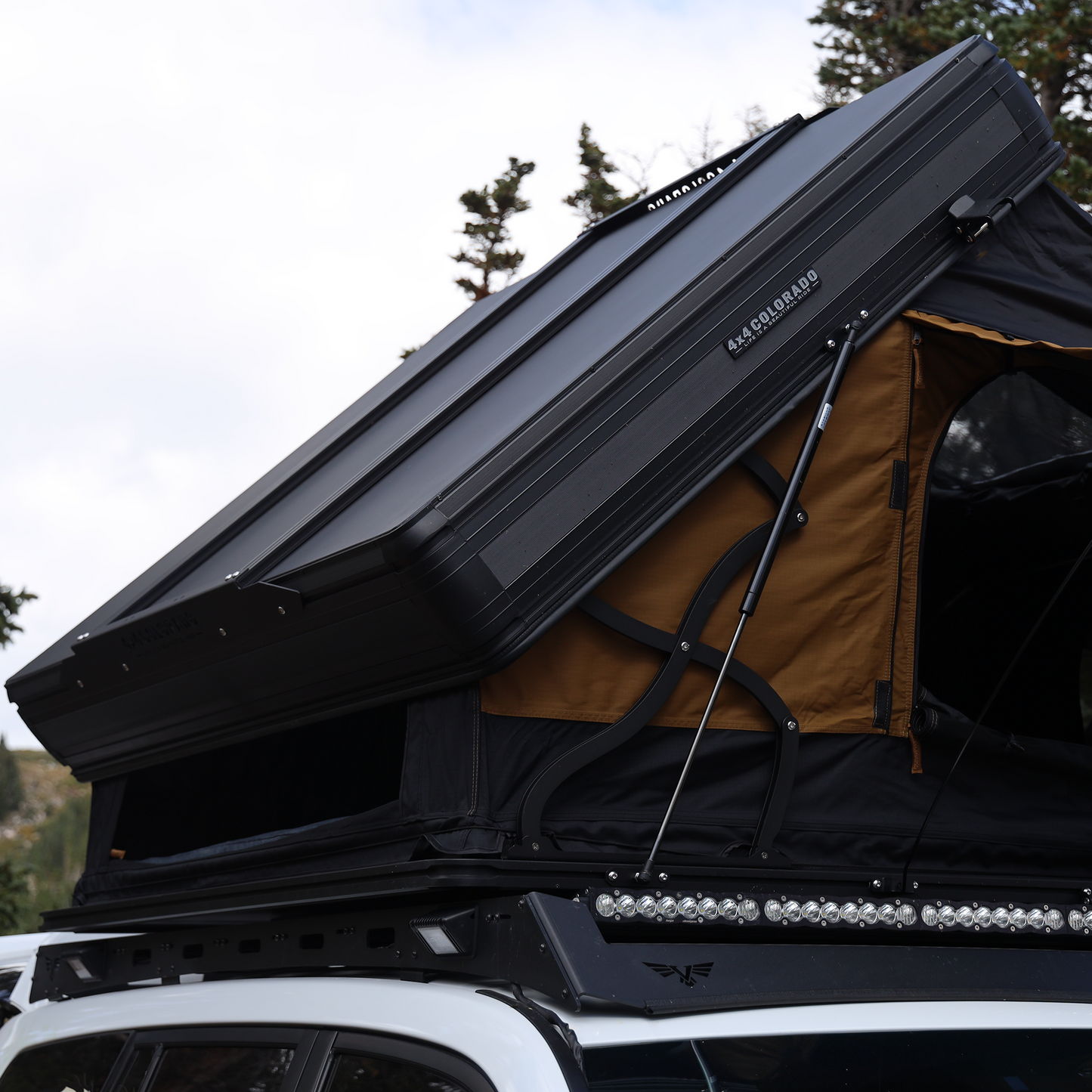 Alto Mini Hardshell Rooftop Tent (Queen Size Bed)
