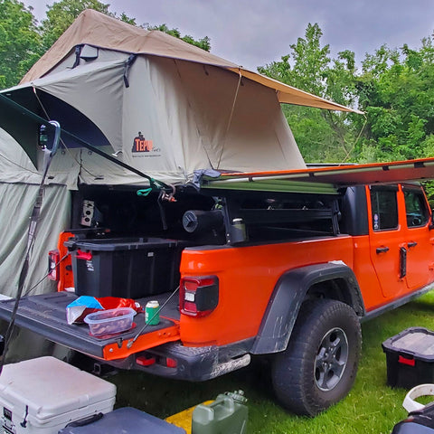 XTR1 Aluminum Bed rack for Jeep Gladiator with awning and roof top tent setup.