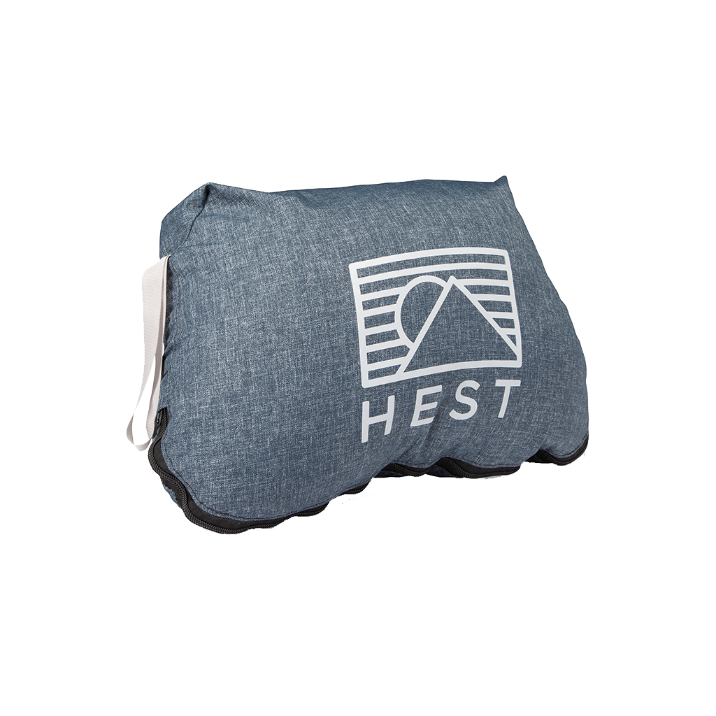 Hest Pillow